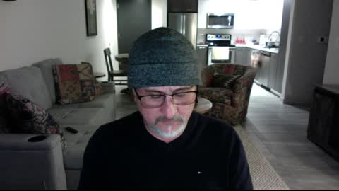Snapshot of latinnous chatting on December 2024 04:27:02 AM QS - INDEPENDENT MODEL online show from December 2024 04:27:02 AM