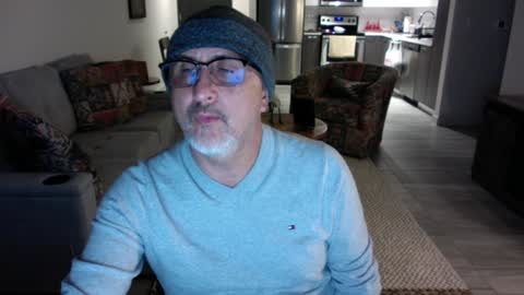 Snapshot of latinnous chatting on January 2025 05:11:01 AM QS - INDEPENDENT MODEL online show from January 2025 05:11:01 AM