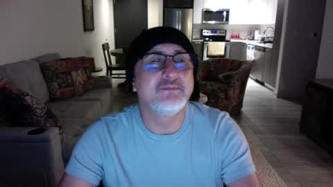Snapshot of latinnous chatting on January 2025 02:36:01 AM QS - INDEPENDENT MODEL online show from January 2025 02:36:01 AM