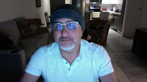 Snapshot of latinnous chatting on January 2025 06:10:01 AM QS - INDEPENDENT MODEL online show from January 2025 06:10:01 AM