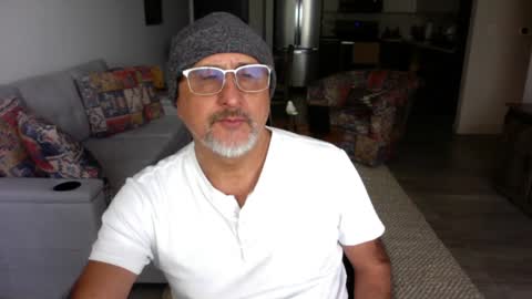 Snapshot of latinnous chatting on January 2025 09:18:01 PM QS - INDEPENDENT MODEL online show from January 2025 09:18:01 PM