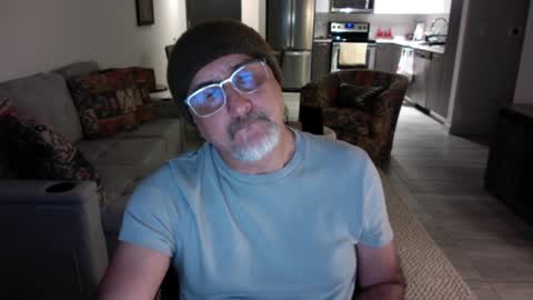 Snapshot of latinnous chatting on January 2025 02:09:01 AM QS - INDEPENDENT MODEL online show from January 2025 02:09:01 AM