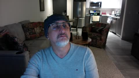 Snapshot of latinnous chatting on January 2025 02:27:01 AM QS - INDEPENDENT MODEL online show from January 2025 02:27:01 AM