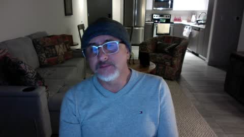 Snapshot of latinnous chatting on January 2025 05:30:01 AM QS - INDEPENDENT MODEL online show from January 2025 05:30:01 AM