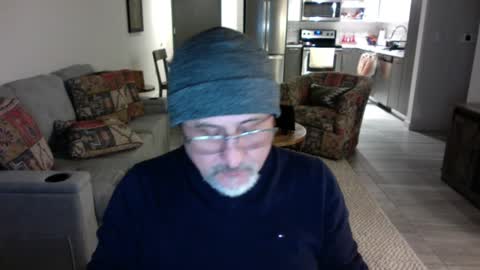 Snapshot of latinnous chatting on February 2025 03:30:02 AM QS - INDEPENDENT MODEL online show from February 2025 03:30:02 AM