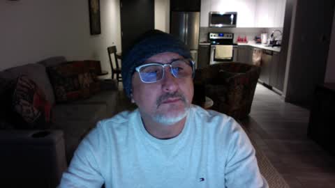 Snapshot of latinnous chatting on February 2025 11:21:02 PM QS - INDEPENDENT MODEL online show from February 2025 11:21:02 PM