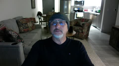Snapshot of latinnous chatting on February 2025 01:44:01 AM QS - INDEPENDENT MODEL online show from February 2025 01:44:01 AM