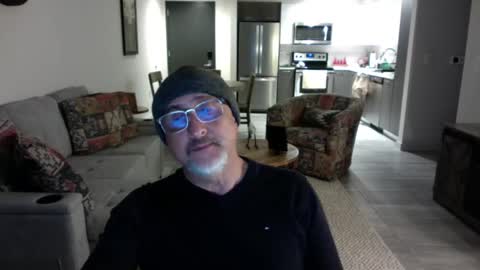 Snapshot of latinnous chatting on February 2025 05:09:01 AM QS - INDEPENDENT MODEL online show from February 2025 05:09:01 AM