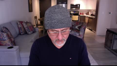 Snapshot of latinnous chatting on February 2025 06:19:01 PM QS - INDEPENDENT MODEL online show from February 2025 06:19:01 PM