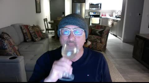 Snapshot of latinnous chatting on February 2025 06:17:02 AM QS - INDEPENDENT MODEL online show from February 2025 06:17:02 AM