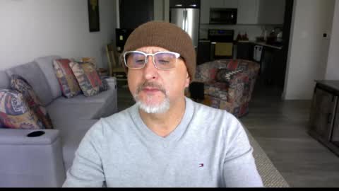 Snapshot of latinnous chatting on March 2025 06:21:02 PM QS - INDEPENDENT MODEL online show from March 2025 06:21:02 PM