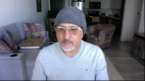Snapshot of latinnous chatting on March 2025 03:35:01 PM QS - INDEPENDENT MODEL online show from March 2025 03:35:01 PM