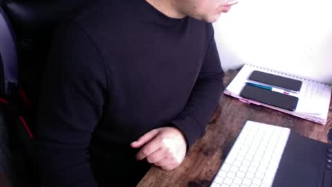 Snapshot of latino8484 chatting on February 2025 10:31:01 AM latino8484 online show from February 2025 10:31:01 AM