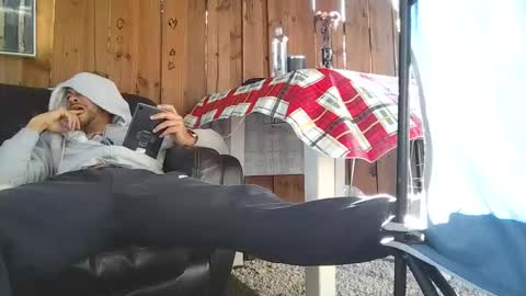 latinofum online show from February 2026 09:18:01 PM