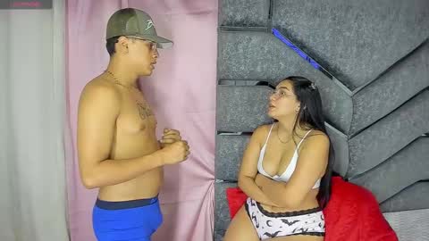 Snapshot of latinos_couples chatting on February 2025 08:59:02 AM James and Sara online show from February 2025 08:59:02 AM