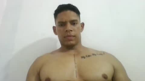 Snapshot of latinoxxl22cm chatting on February 2025 03:31:02 AM latinoxxl22cm online show from February 2025 03:31:02 AM
