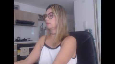 Snapshot of latinpaprika chatting on February 2025 12:04:02 PM latinpaprika online show from February 2025 12:04:02 PM