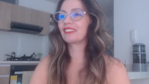 latinpaprika online show from July 2026 12:01:01 PM