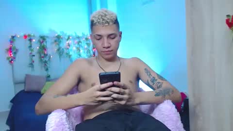 latinsexyboy01 online show from December 2025 01:56:02 AM