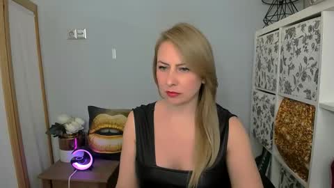 Latoya online show from January 2025 05:56:01 AM