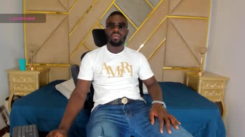 LEANDRO online show from October 2025 03:10:01 AM