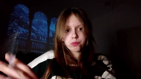 Tris online show from February 2026 07:23:01 PM