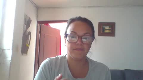 Snapshot of lau16310 chatting on February 2026 06:59:02 PM Laura online show from February 2026 06:59:02 PM