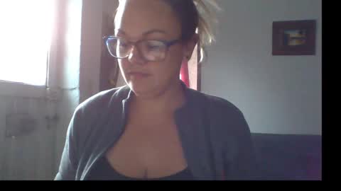 Snapshot of lau16310 chatting on March 2026 09:41:01 PM Laura online show from March 2026 09:41:01 PM