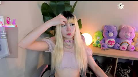 laukyubey1 online show from November 2025 06:18:02 PM