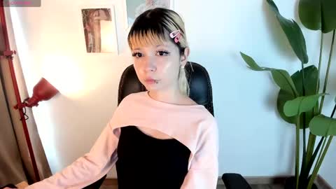 laukyubey1 online show from April 2026 07:52:01 PM