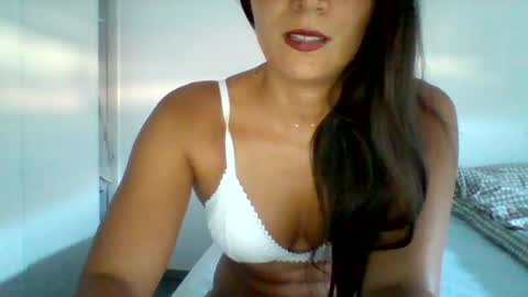 Snapshot of laura69800 chatting on July 2026 05:52:01 PM Laura online show from July 2026 05:52:01 PM