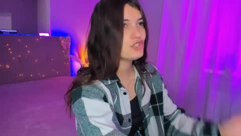 Laura online show from April 2026 05:10:02 AM