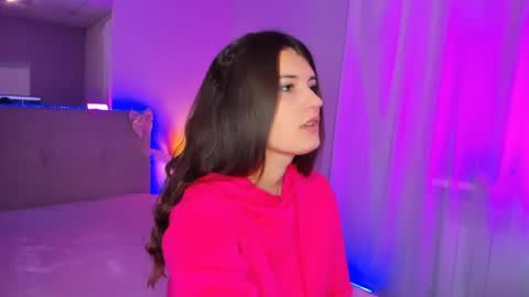 Laura online show from April 2026 05:10:02 AM