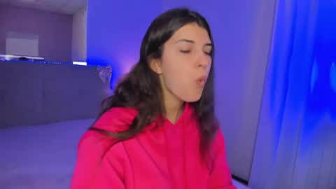 Laura online show from May 2026 05:02:01 AM