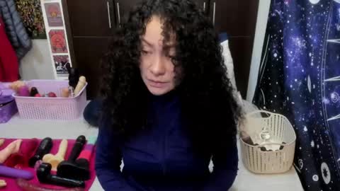 Snapshot of laura_anal_ chatting on April 2026 06:43:02 PM Wen online show from April 2026 06:43:02 PM
