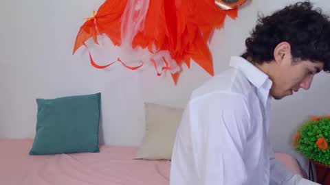 Snapshot of laura_and_kevin chatting on October 2025 04:20:02 PM laura_and_kevin online show from October 2025 04:20:02 PM