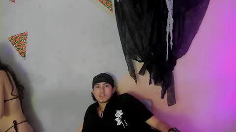 laura_and_kevin online show from November 2025 02:38:02 PM