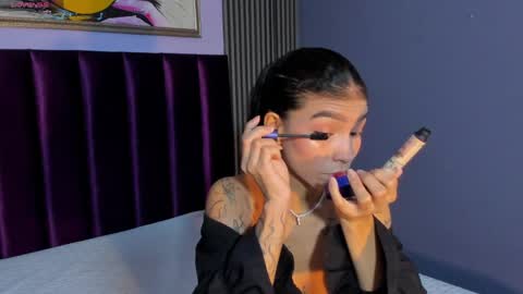 Laura online show from May 2026 12:10:01 PM