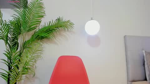 Laura Bonnet  online show from February 2025 04:08:02 AM