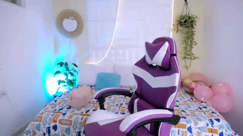 LAURA online show from May 2026 02:00:02 PM