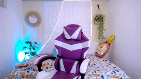 LAURA online show from May 2026 06:03:01 PM