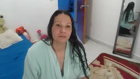 laura_foxx2379 online show from November 2025 04:06:01 PM