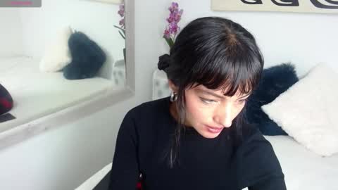 Laura Gibson online show from February 2026 01:21:02 PM