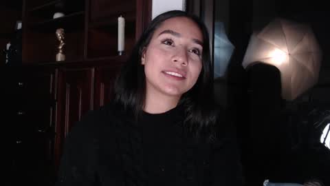 Snapshot of laura_golden1 chatting on December 2024 01:37:01 AM lLAURA online show from December 2024 01:37:01 AM