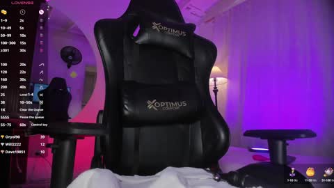 Lura online show from December 2024 03:38:02 PM