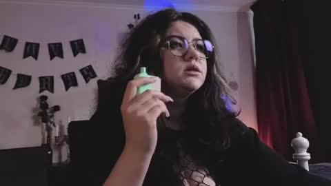 Snapshot of laura_karamazov chatting on February 2026 09:49:02 AM Miss Laura online show from February 2026 09:49:02 AM