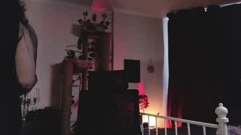 Snapshot of laura_karamazov chatting on February 2026 09:28:02 AM Miss Laura online show from February 2026 09:28:02 AM