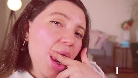 Snapshot of laura_lee chatting on January 2025 02:18:01 AM Laura Lee. online show from January 2025 02:18:01 AM