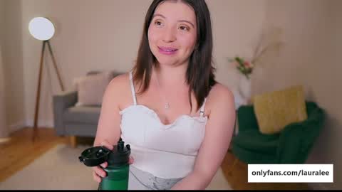 Snapshot of laura_lee chatting on March 2025 02:17:02 AM Laura Lee. online show from March 2025 02:17:02 AM