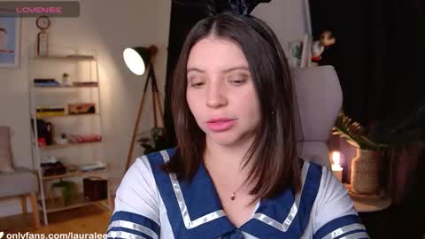 Snapshot of laura_lee chatting on October 2025 01:48:02 AM Laura Lee. online show from October 2025 01:48:02 AM